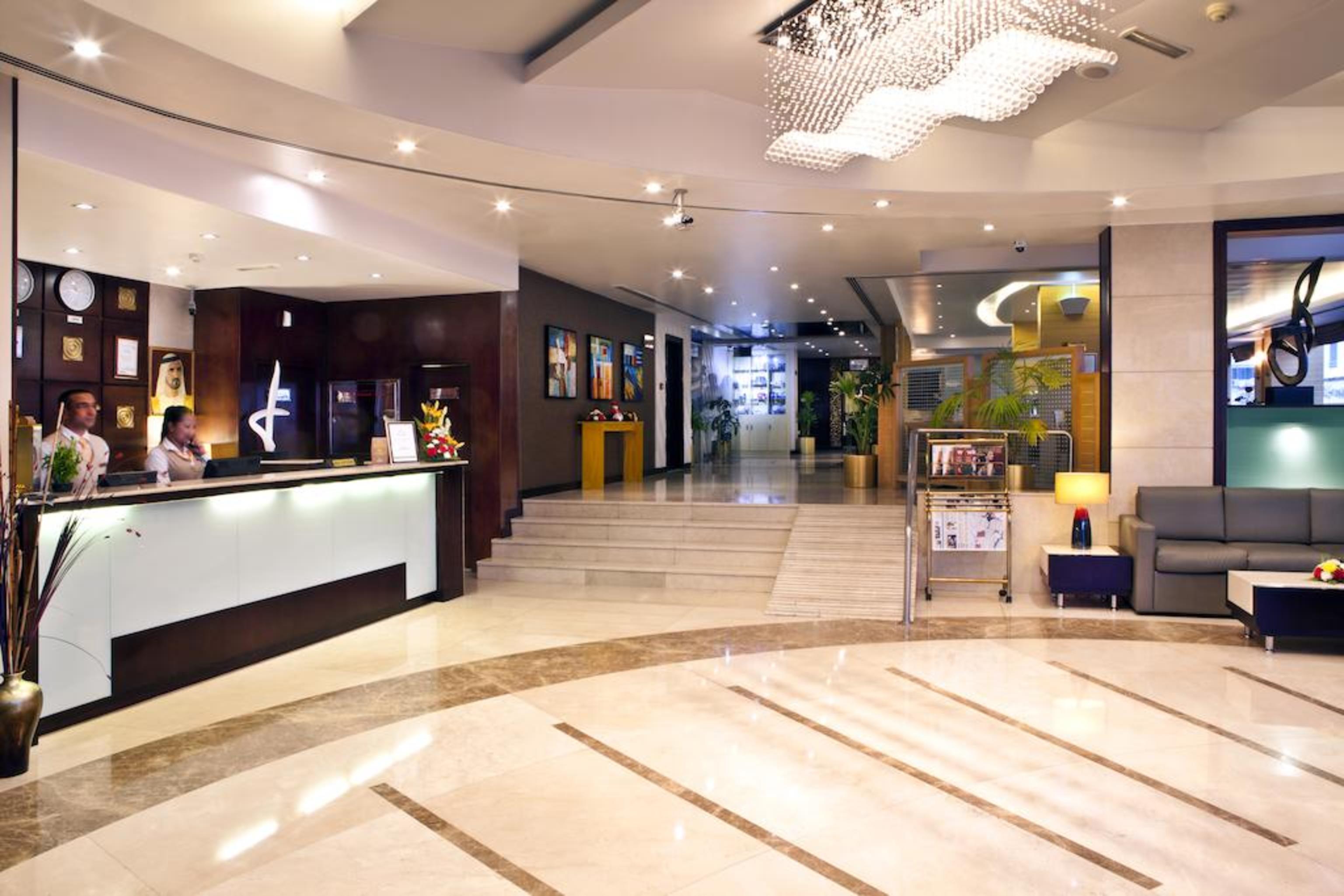 Landmark Riqqa Hotel Дубай Экстерьер фото