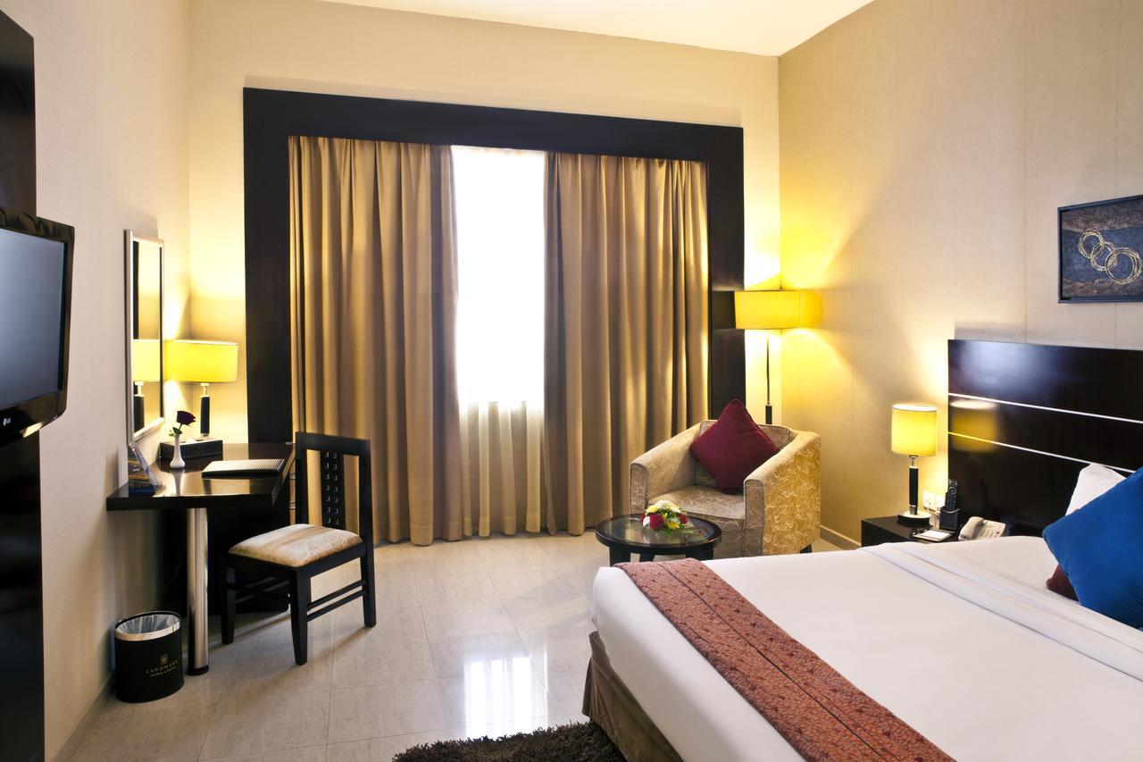 Landmark Riqqa Hotel Дубай Экстерьер фото